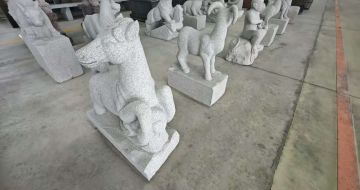 邵阳芝麻白雕刻 十二生肖 异形雕刻
