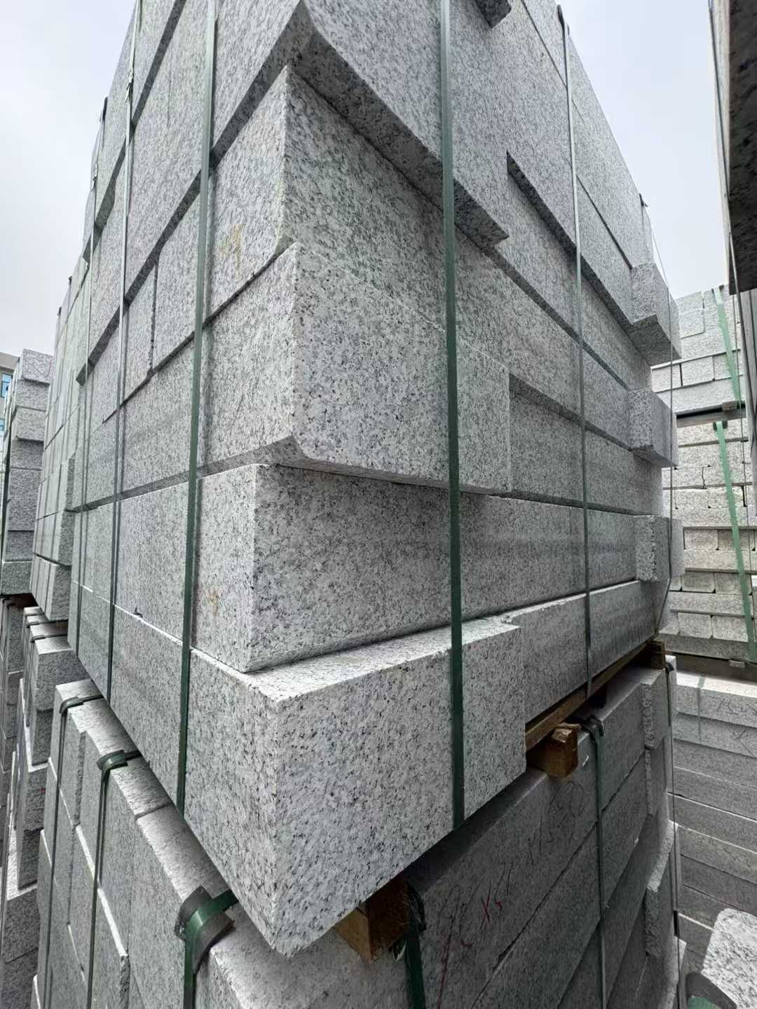 邵阳芝麻白路牙石 马路牙子