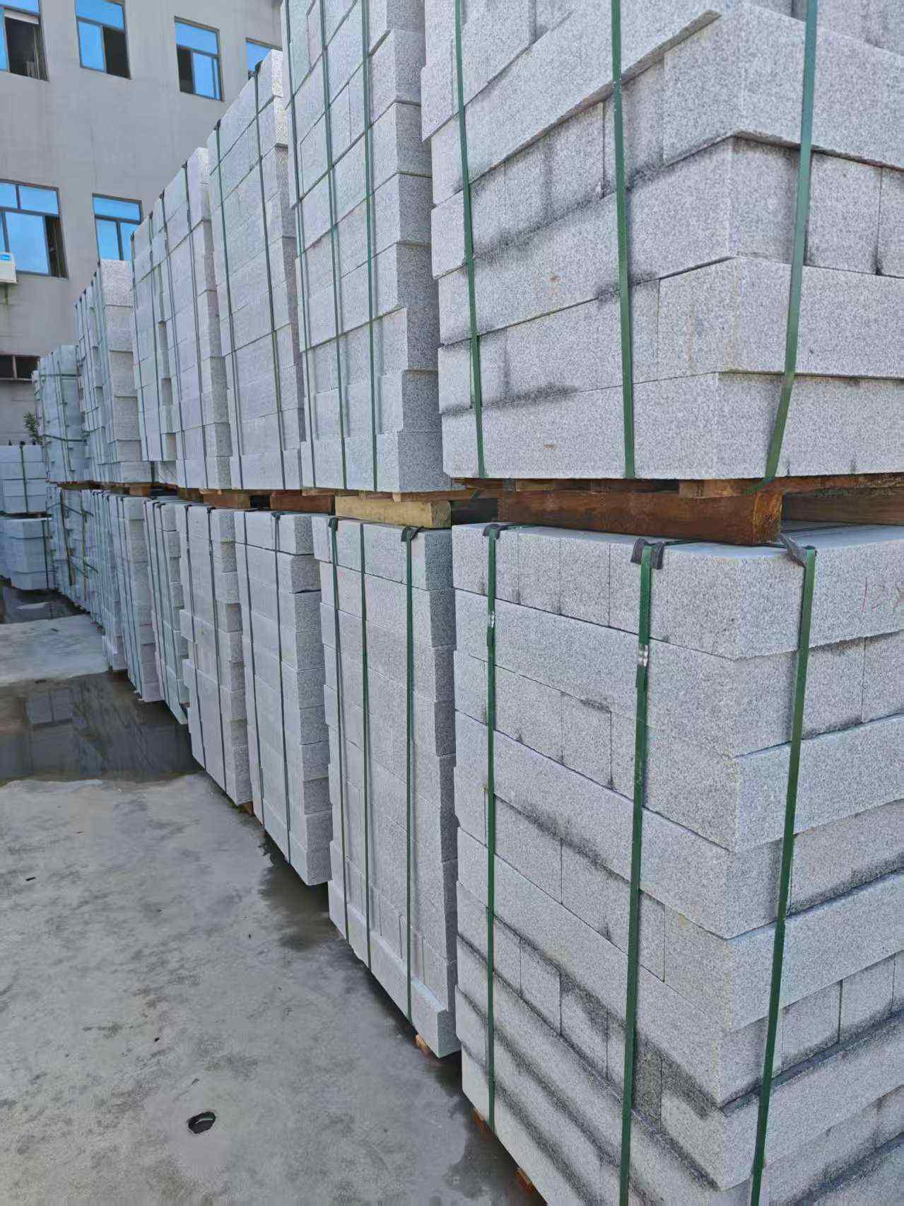 邵阳芝麻白路牙石，路侧石